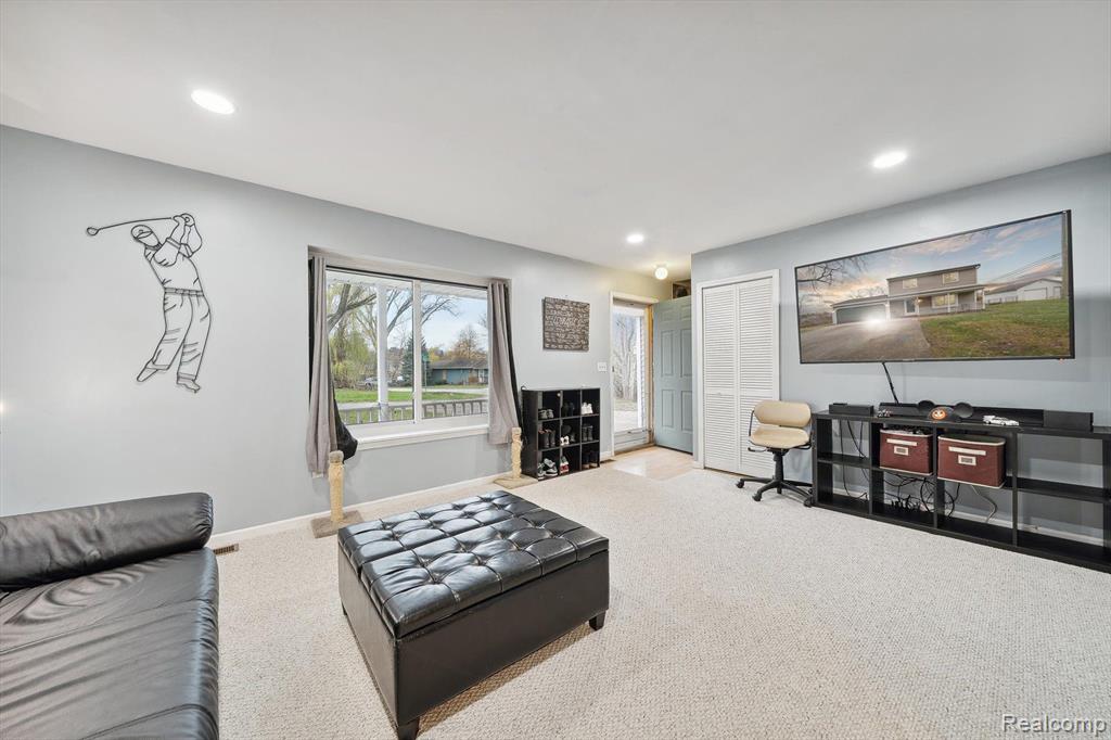 4020 OTTO Road, Waterford, MI 48328 — Photo 8