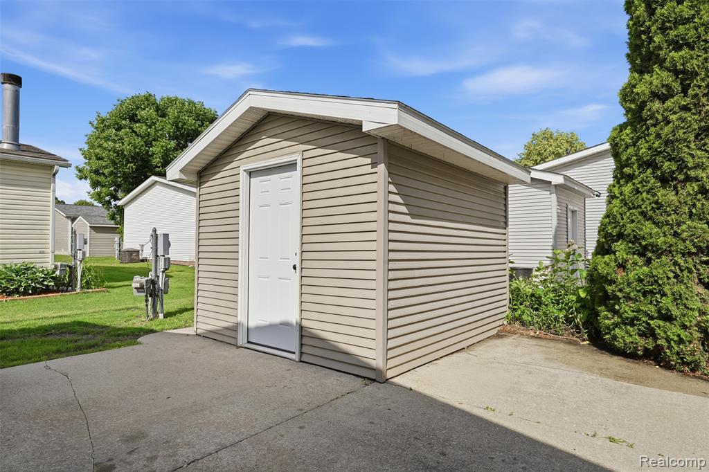 4729 Turtle Creek Drive, Howell, MI 48843 — Photo 20
