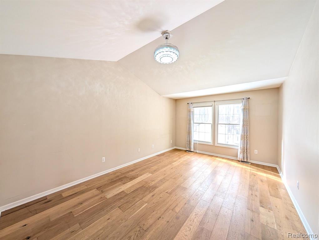 4090 Grand Oaks Trail, Burton, MI 48519 — Photo 15