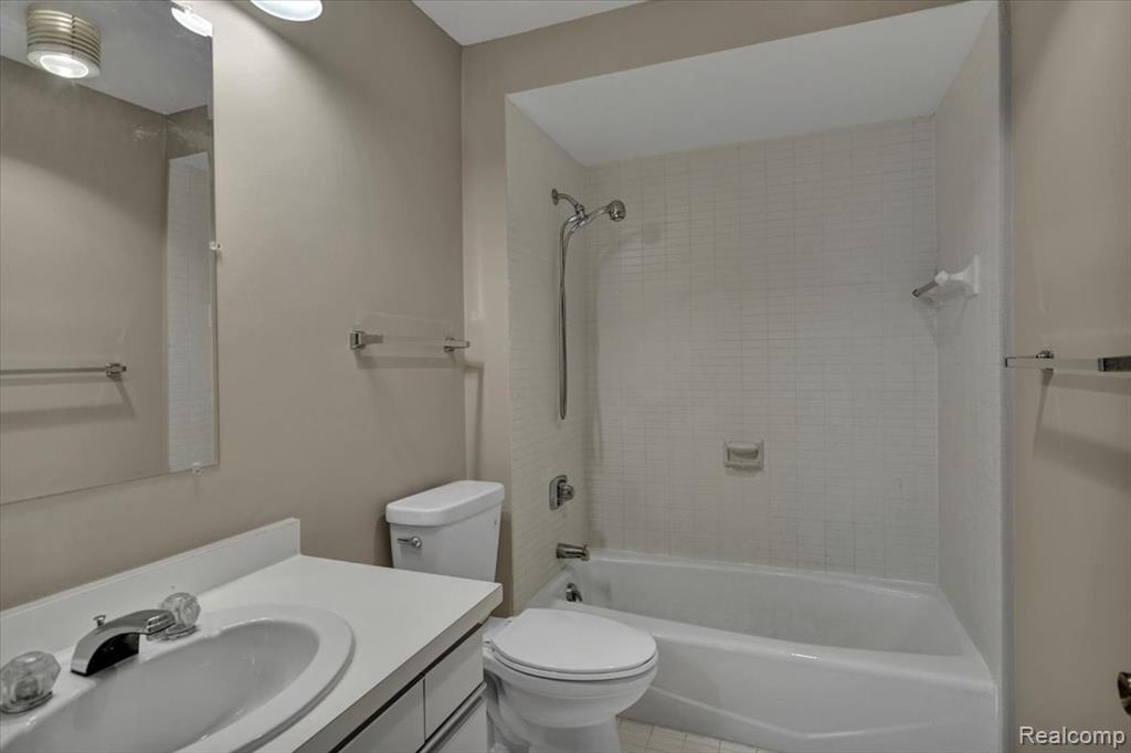 5000 Town Center, 3206, Southfield, MI 48075 — Photo 21