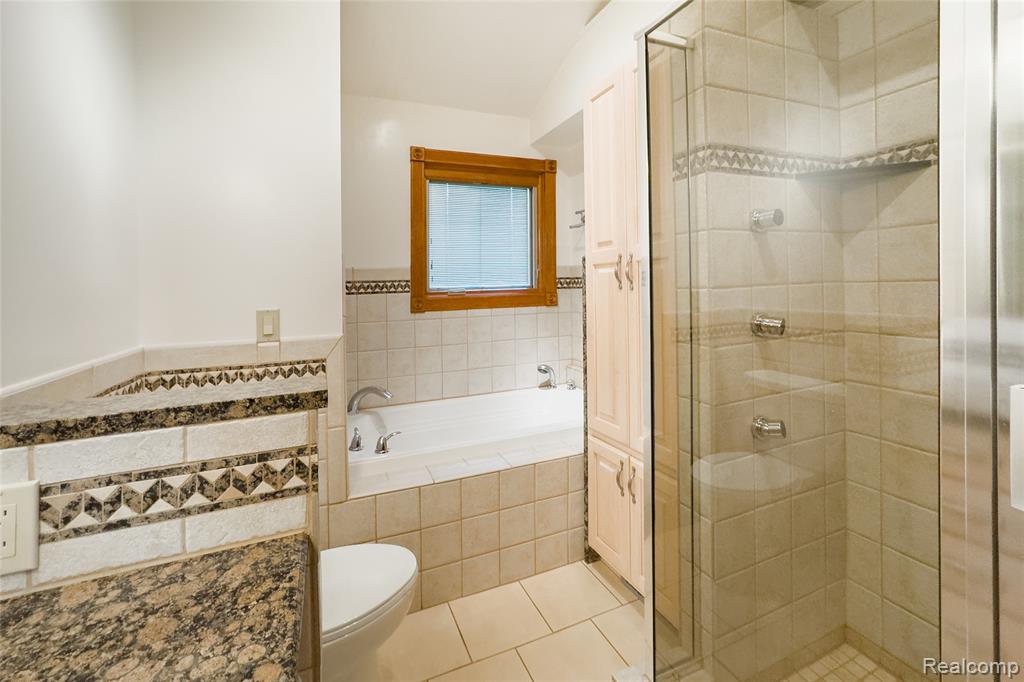 21819 Meridian Road, Grosse Ile, MI 48138 — Photo 13