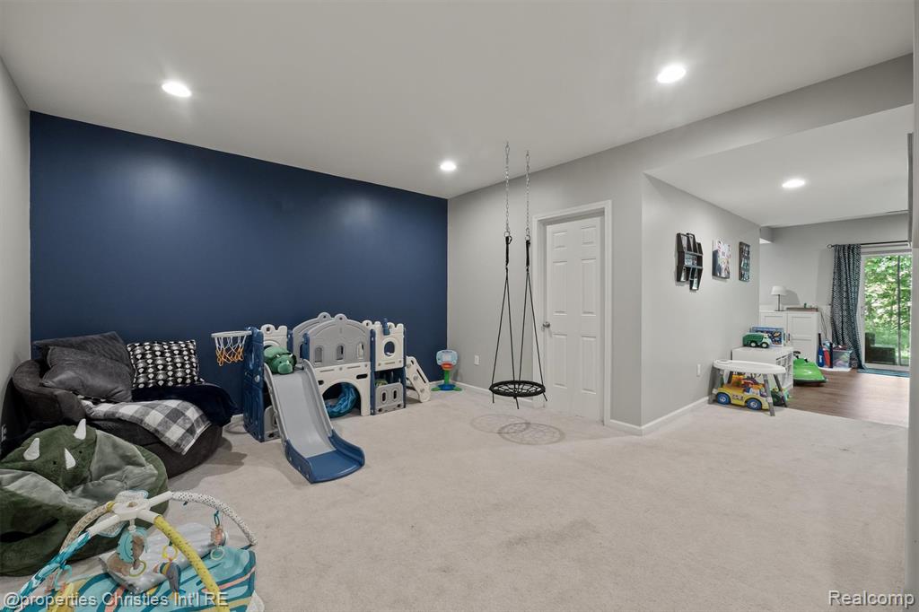 27087 Victoria Road, Novi, MI — Photo 25