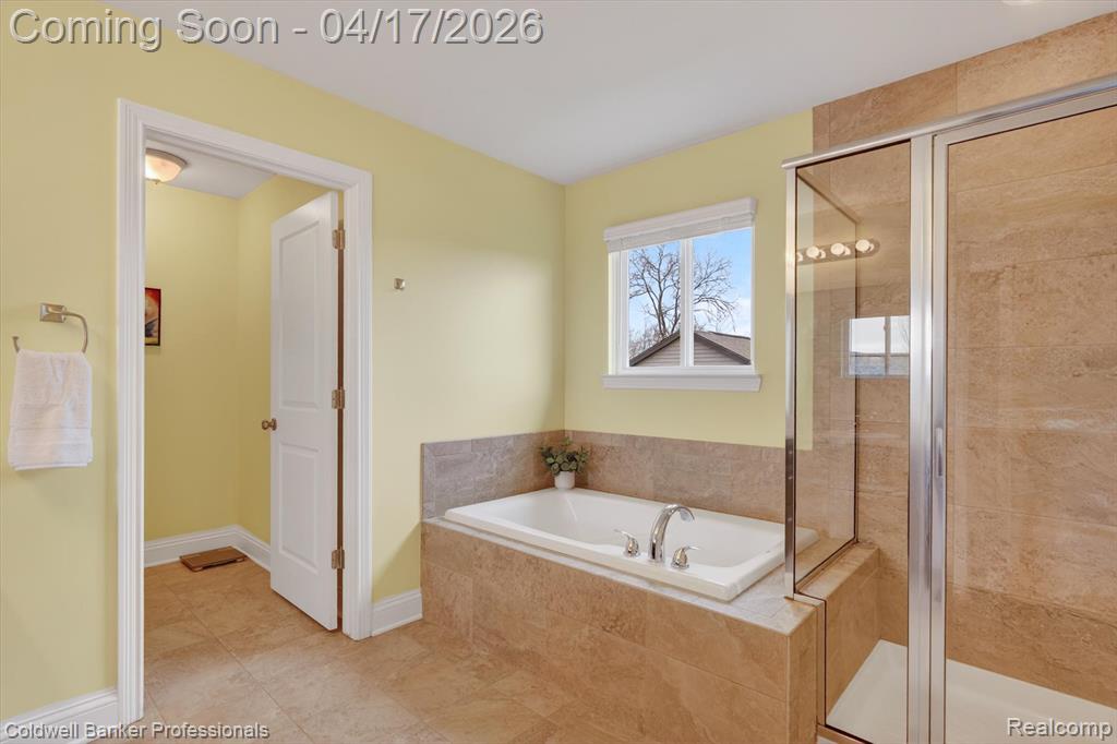 8314 Peninsula Circle, Grand Blanc, MI 48439 — Photo 26