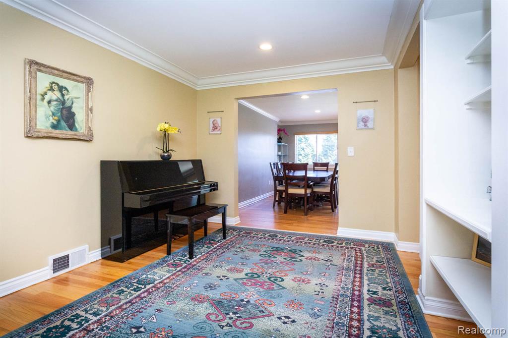 27948 Green Willow Street, Farmington, MI 48331 — Photo 13