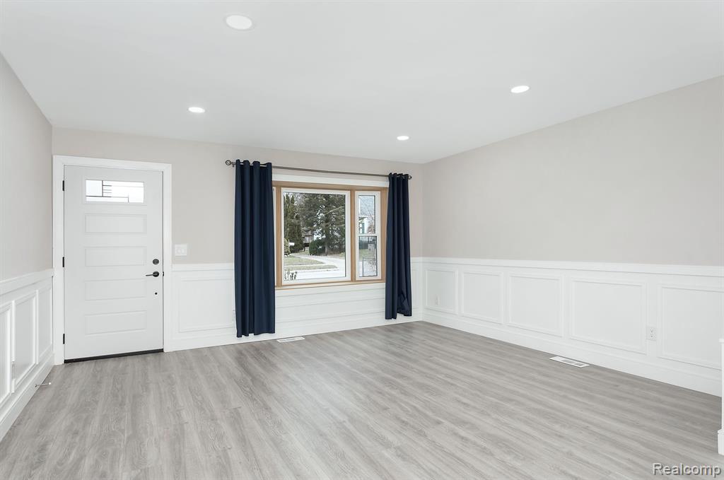 430 DEVILLEN Avenue, Royal Oak, MI 48073 — Photo 4