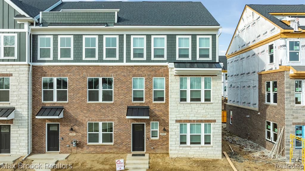 43091 Atwood Avenue 48 NE Atwood Avenue NE, 48, Novi, MI — Photo 3