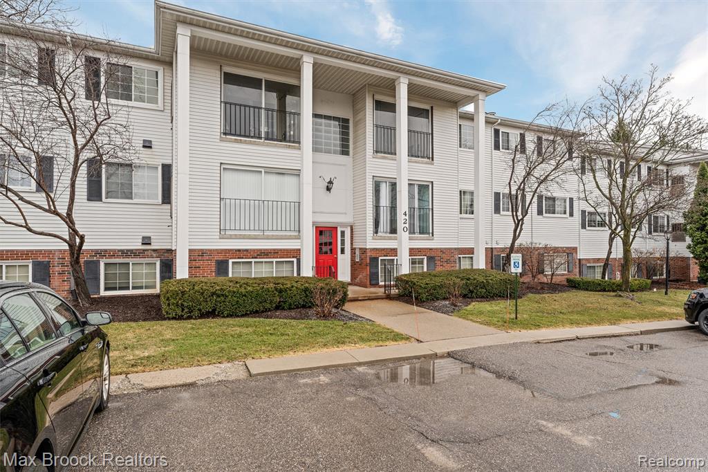 420 Baldwin Avenue, 84, Rochester, MI 48307 — Photo 3