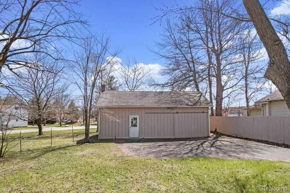 32 EAST ST, Oxford, MI 48371 — Photo 19