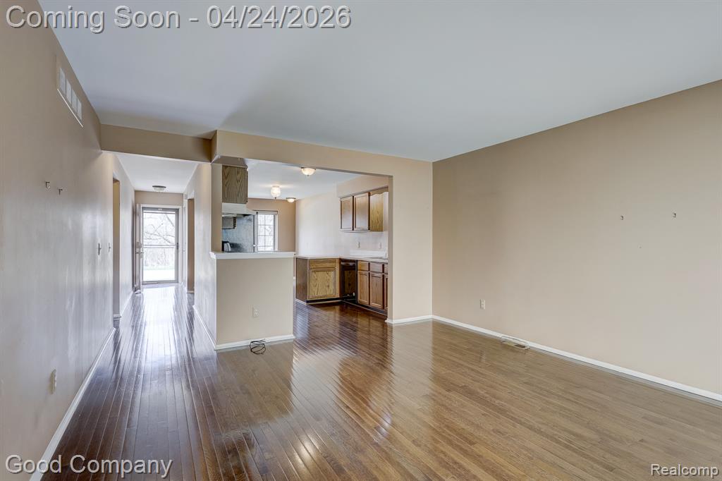 57156 Faircrest Drive, Washington, MI — Photo 3