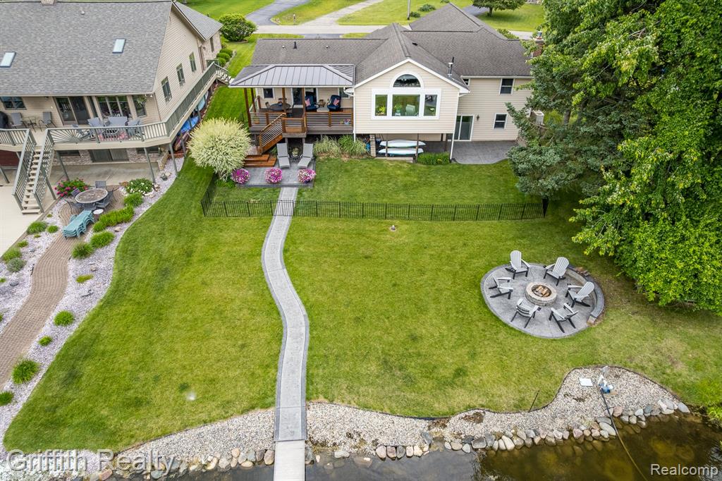 1158 Camelot Drive, Pinckney, MI 48169 — Photo 12