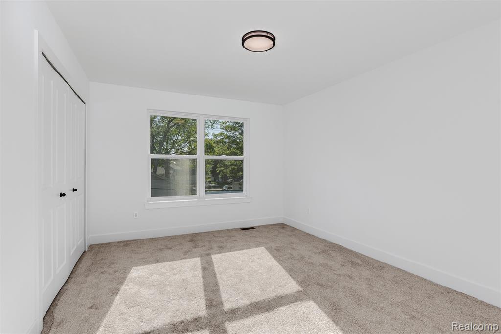 50627 Elsey Street, New Baltimore, MI 48047 — Photo 13