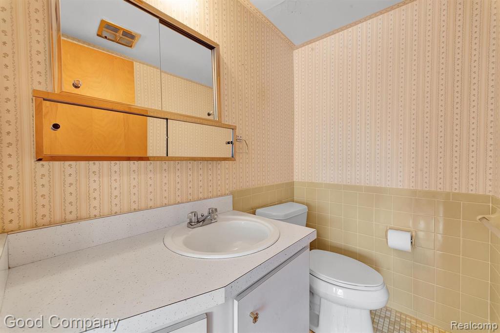 29628 Hoover Road, Warren, MI 48093 — Photo 21