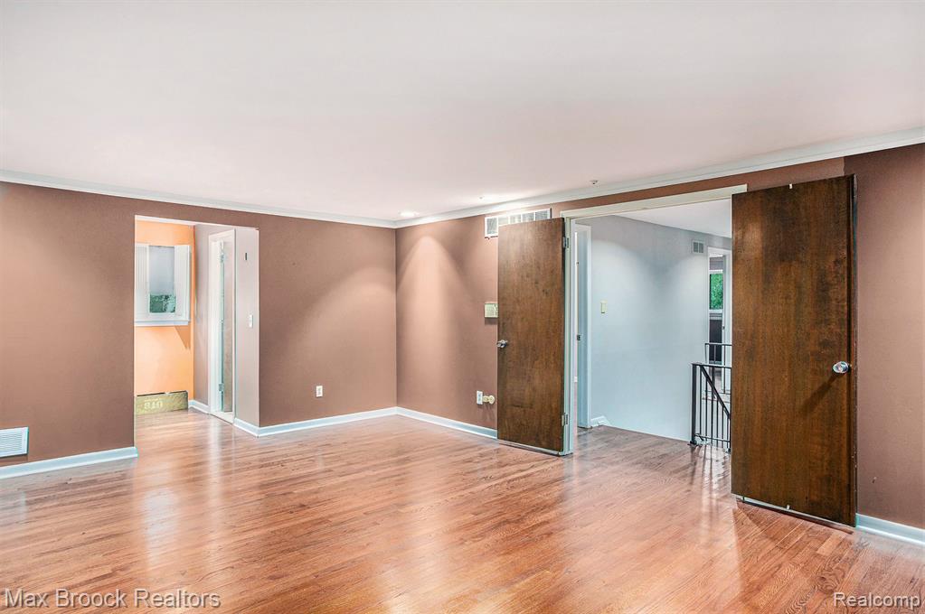 5622 Powder Horn Drive, West Bloomfield, MI — Photo 14