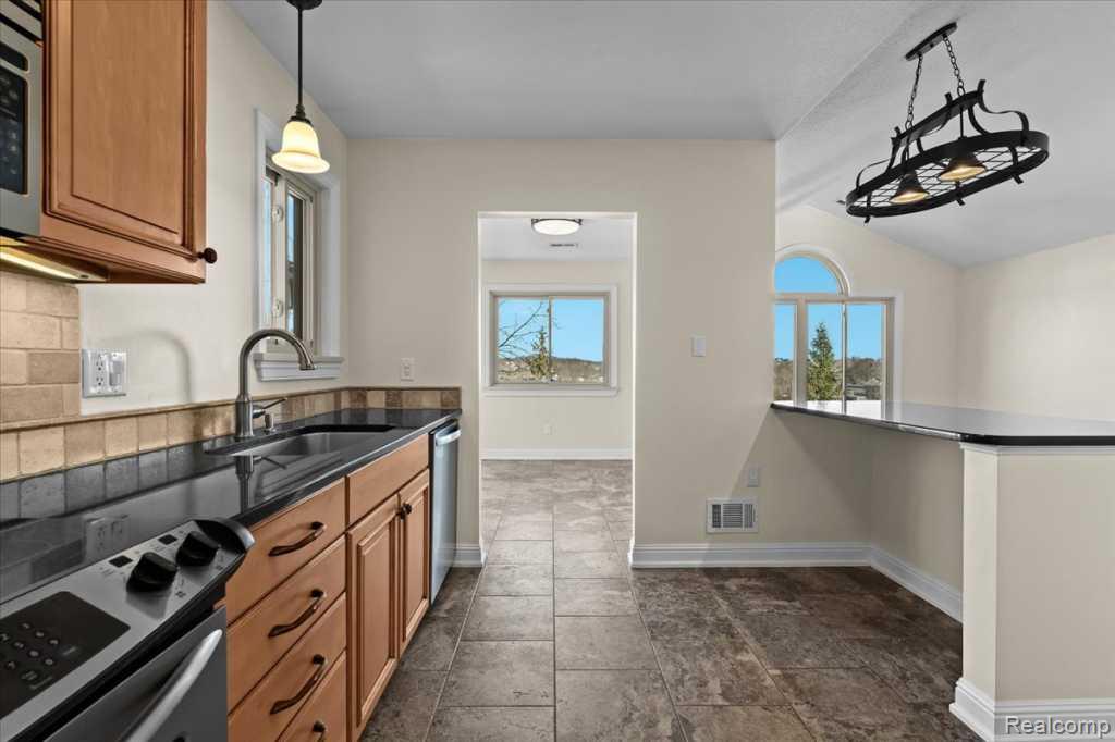 738 S Milford Road, Milford, MI 48381 — Photo 19