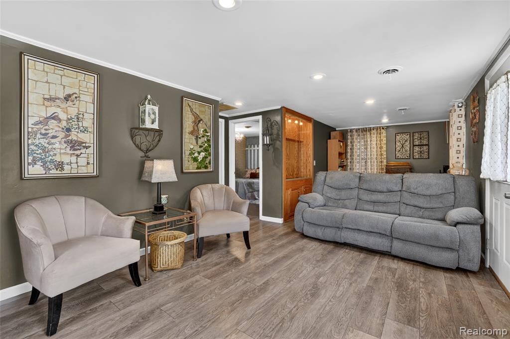 9102 N Genesee Road, Mount Morris, MI 48458 — Photo 4