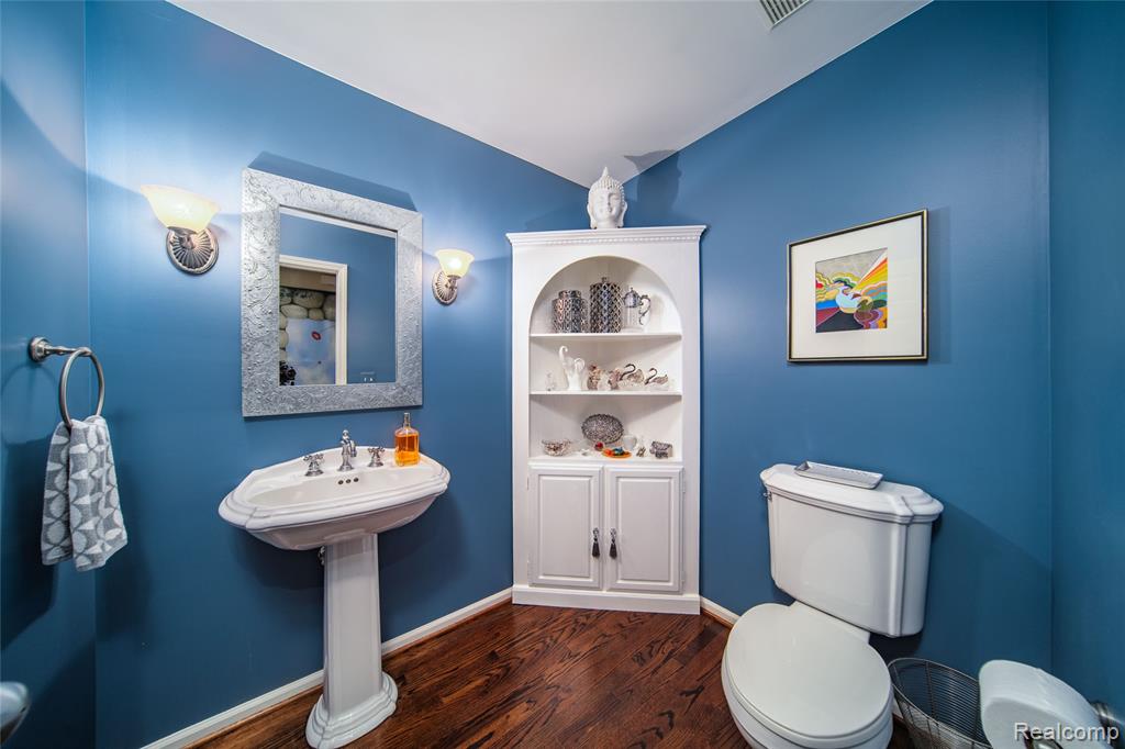 7422 Autumn Hill Drive, West Bloomfield, MI 48323 — Photo 9