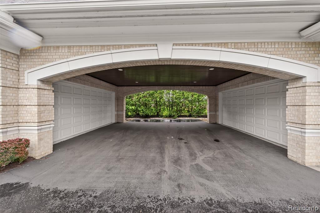 6265 Dakota Circle, Bloomfield Hills, MI 48301 — Photo 61
