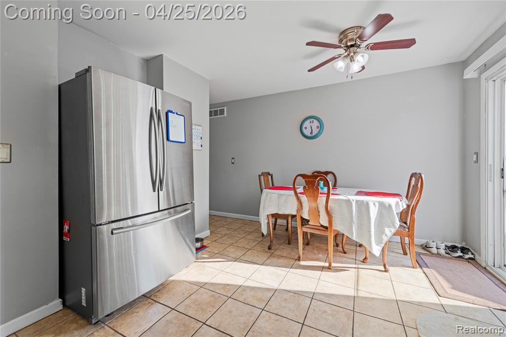18516 Aldrin Avenue, Brownstown, MI 48193 — Photo 7
