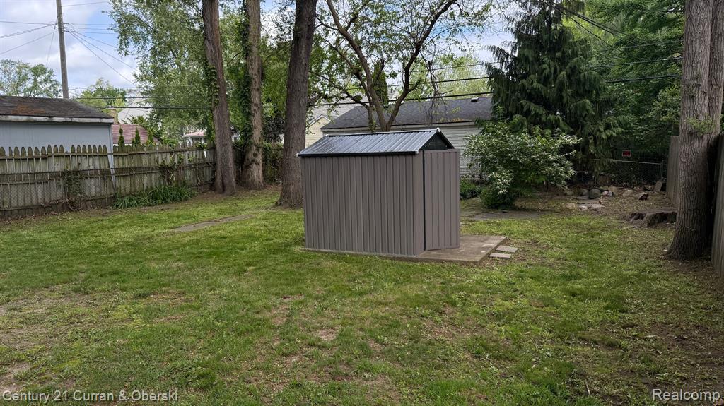 648 W HAZELHURST Street, Ferndale, MI 48220 — Photo 22