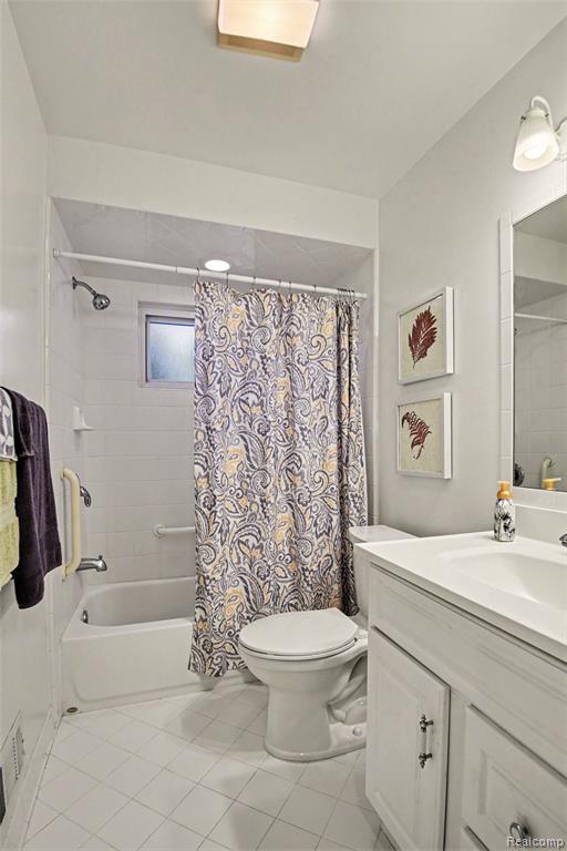 40518 William Drive, Clinton Twp, MI 48038 — Photo 19