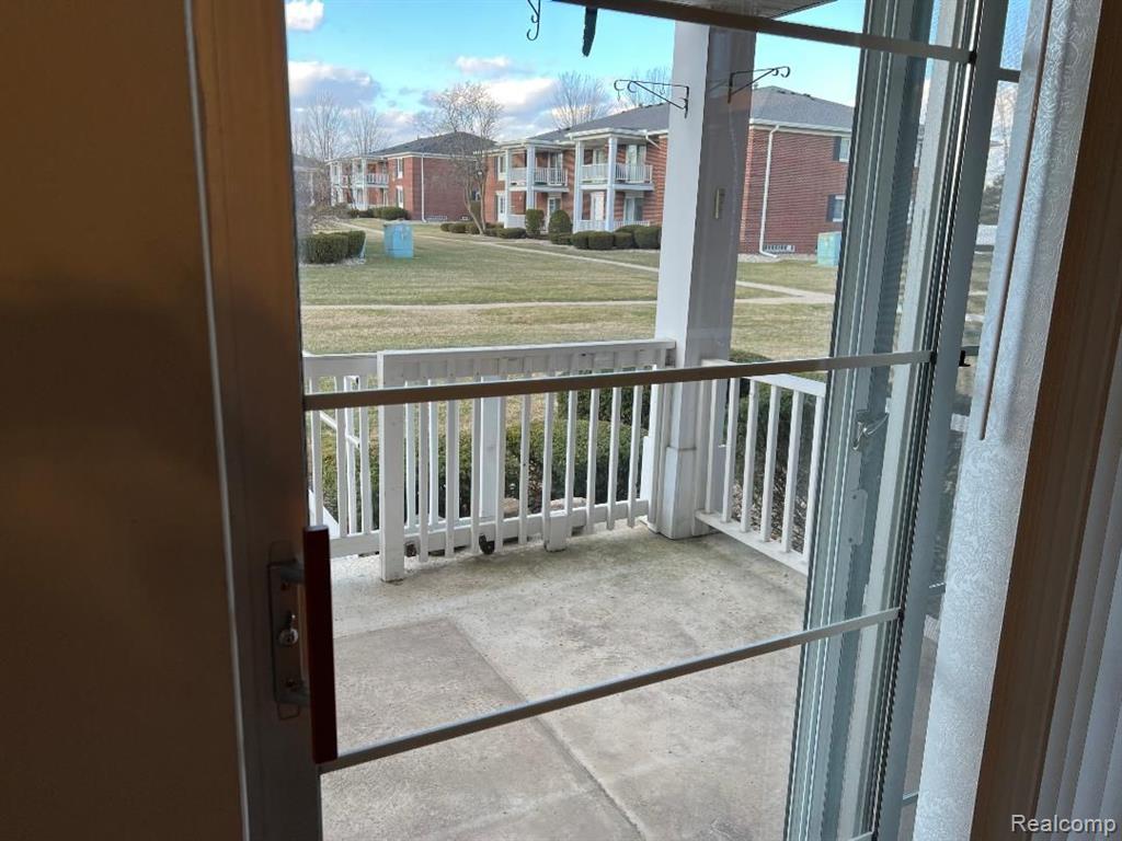 1730 HARRISON Avenue, B3, Trenton, MI 48183 — Photo 13