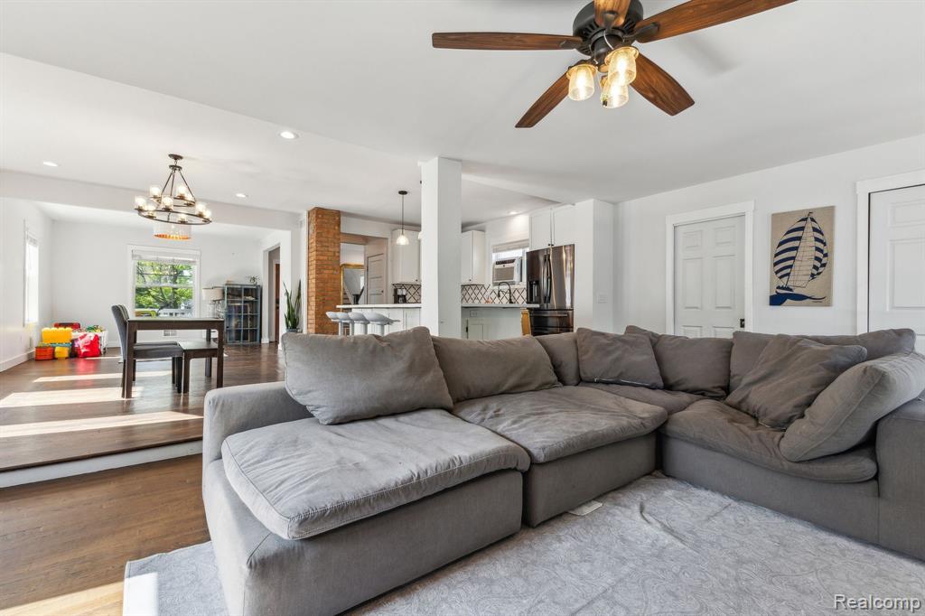 607 E LINCOLN Avenue, Royal Oak, MI 48067 — Photo 18