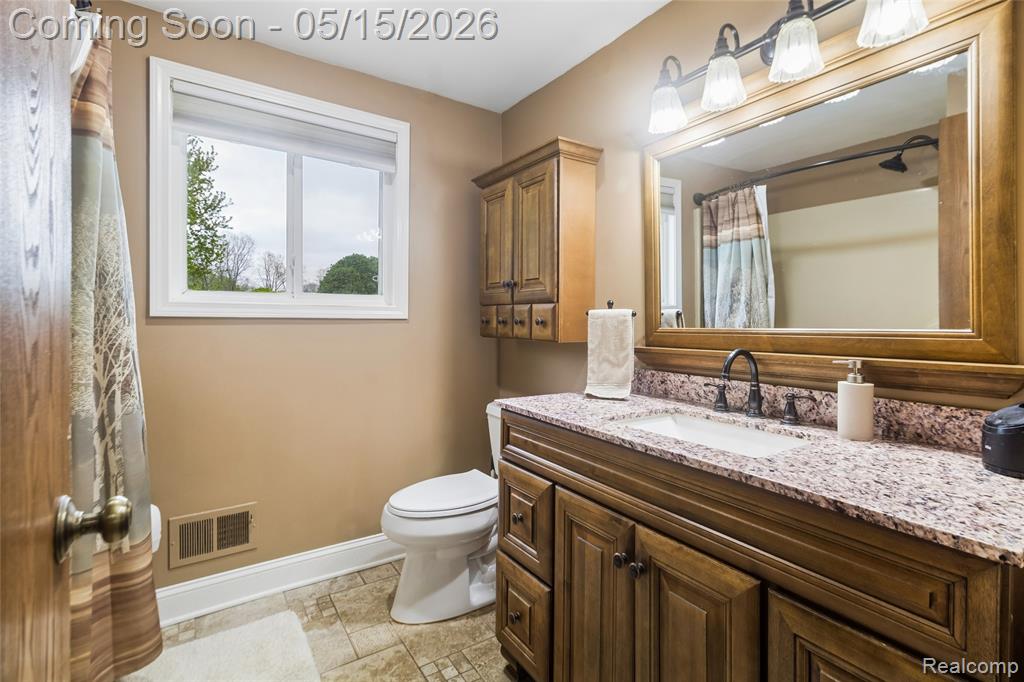 3891 Westlyn Road, Lake Orion, MI — Photo 12