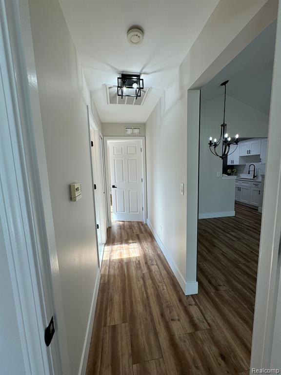 4234 BERKSHIRE Drive, Sterling Heights, MI 48314 — Photo 10