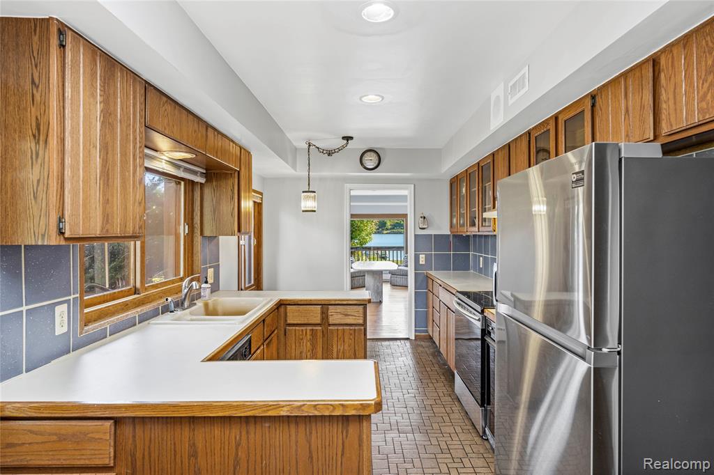 6351 Alden Drive, West Bloomfield, MI 48324 — Photo 19