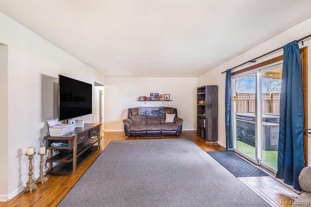 5396 TORREY Road, Flint, MI 48507 — Photo 3