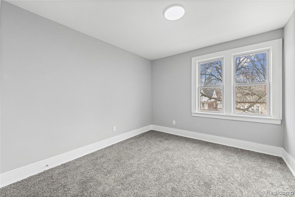 9175 Devonshire Road, Detroit, MI 48224 — Photo 17