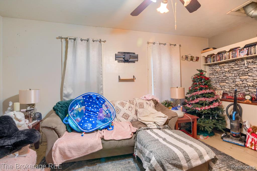 4422 N Lapeer Road, Columbiaville, MI 48421 — Photo 5