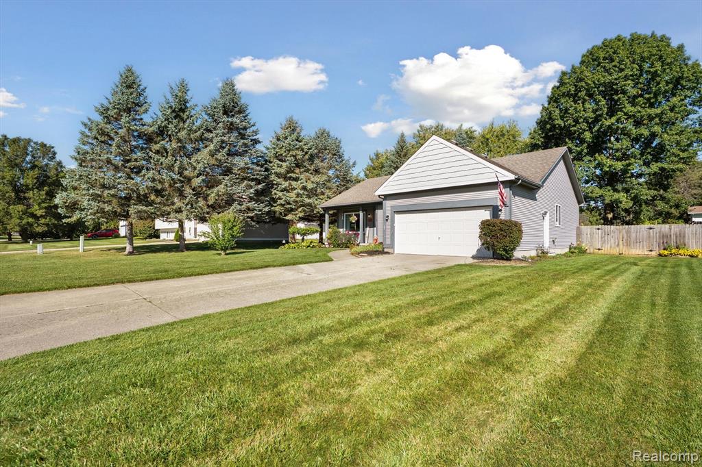 6358 Windham Place, Grand Blanc, MI 48439 — Photo 5