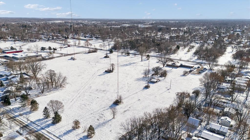 600 W CAVANAUGH Road, Lansing, MI 48910 — Photo 3