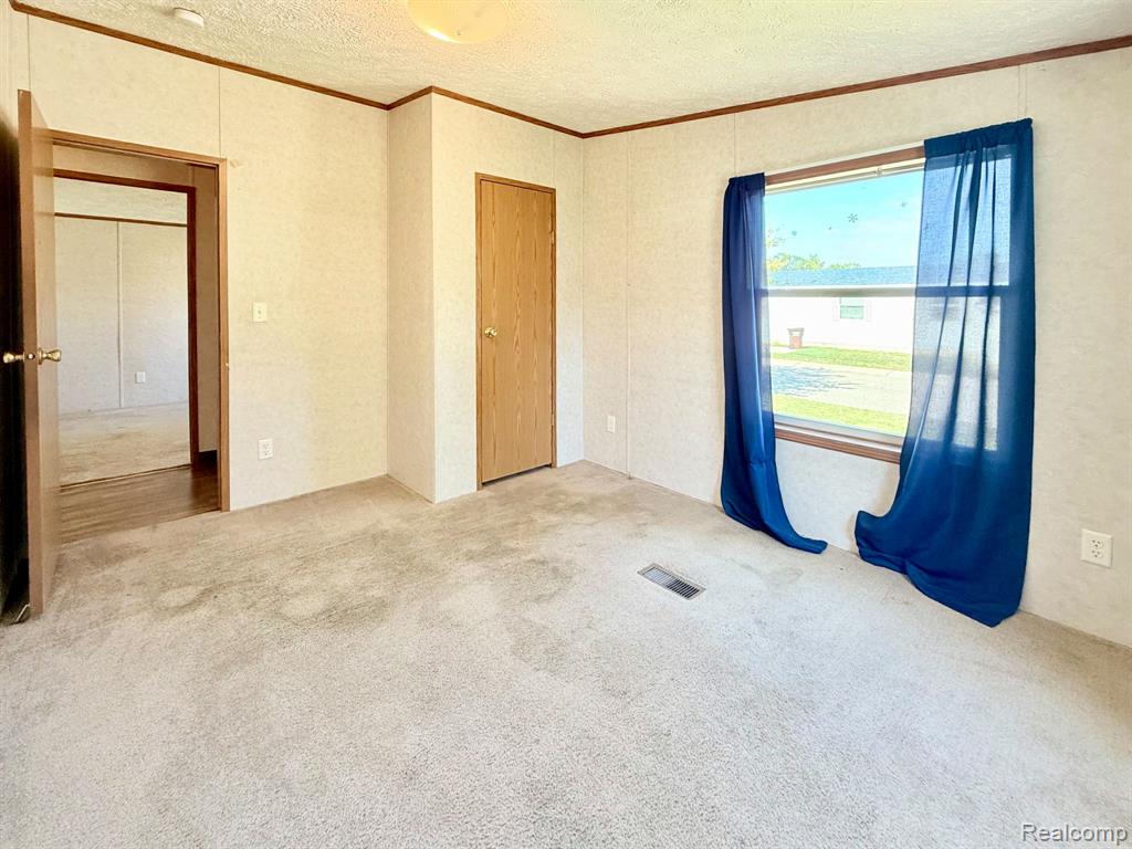 10846 Ashley Court, Willis, MI 48191 — Photo 14