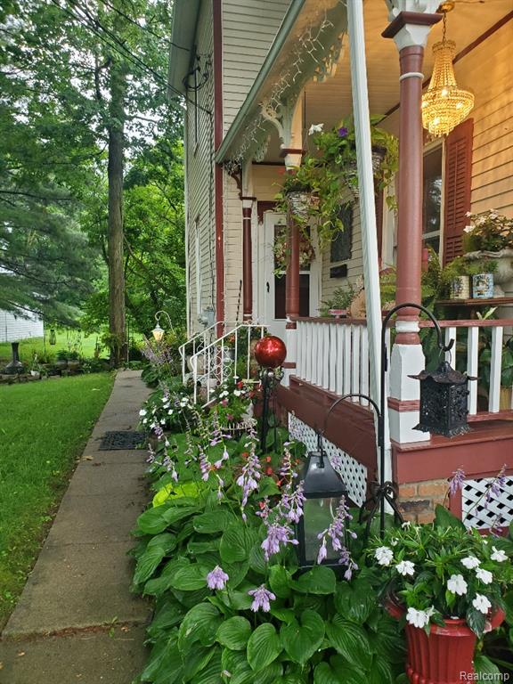 327 Reid Road, Grand Blanc, MI 48439 — Photo 13