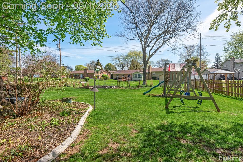 6109 Pebbleshire Drive, Grand Blanc, MI 48439 — Photo 46