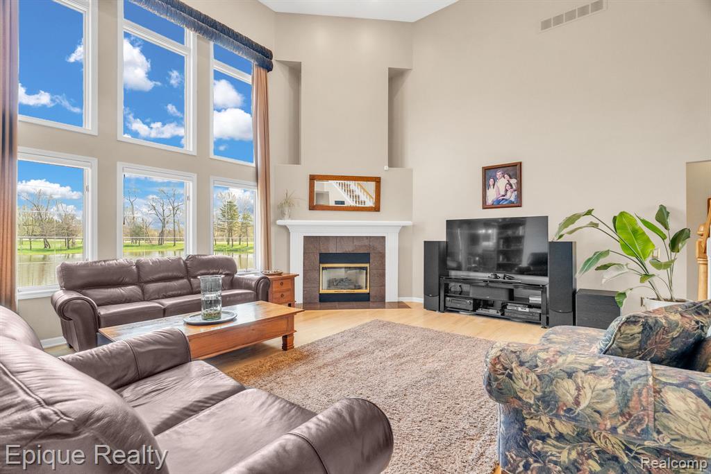 9493 Aspen View Drive, Grand Blanc, MI 48439 — Photo 8