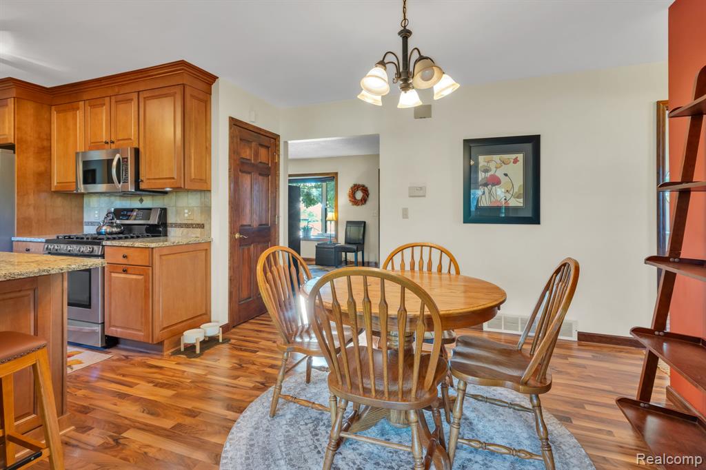11056 N Irish Road, Otisville, MI 48463 — Photo 16