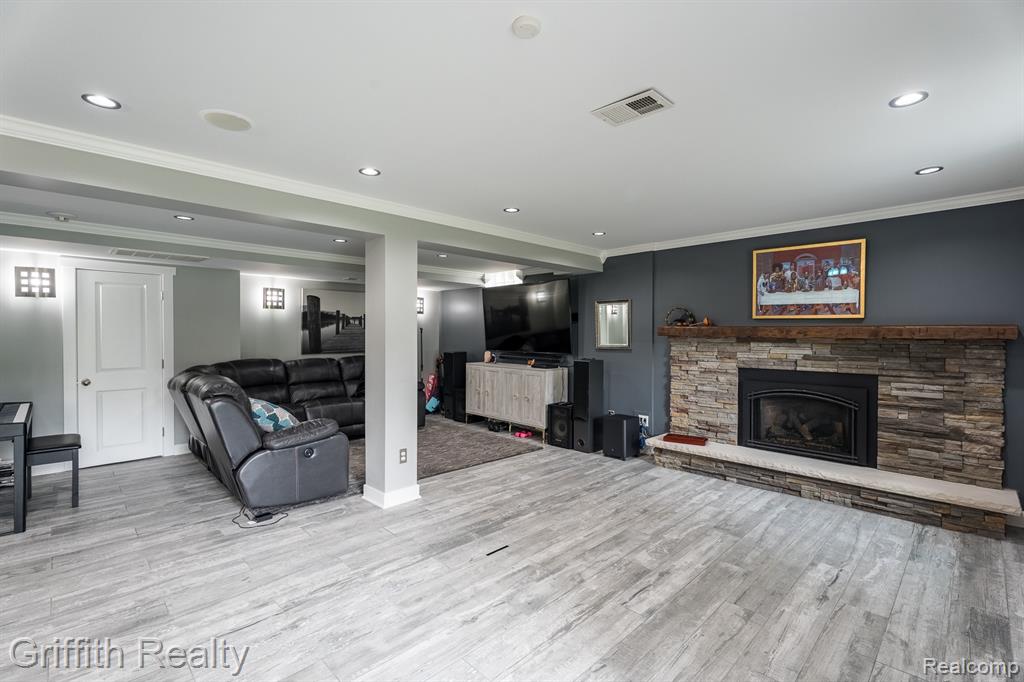 1158 Camelot Drive, Pinckney, MI 48169 — Photo 52