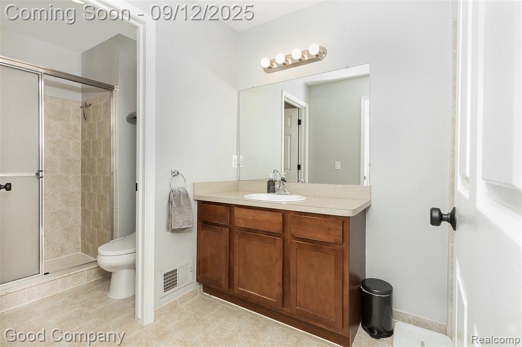 56729 Longhorn Drive, Shelby Twp, MI 48316 — Photo 24