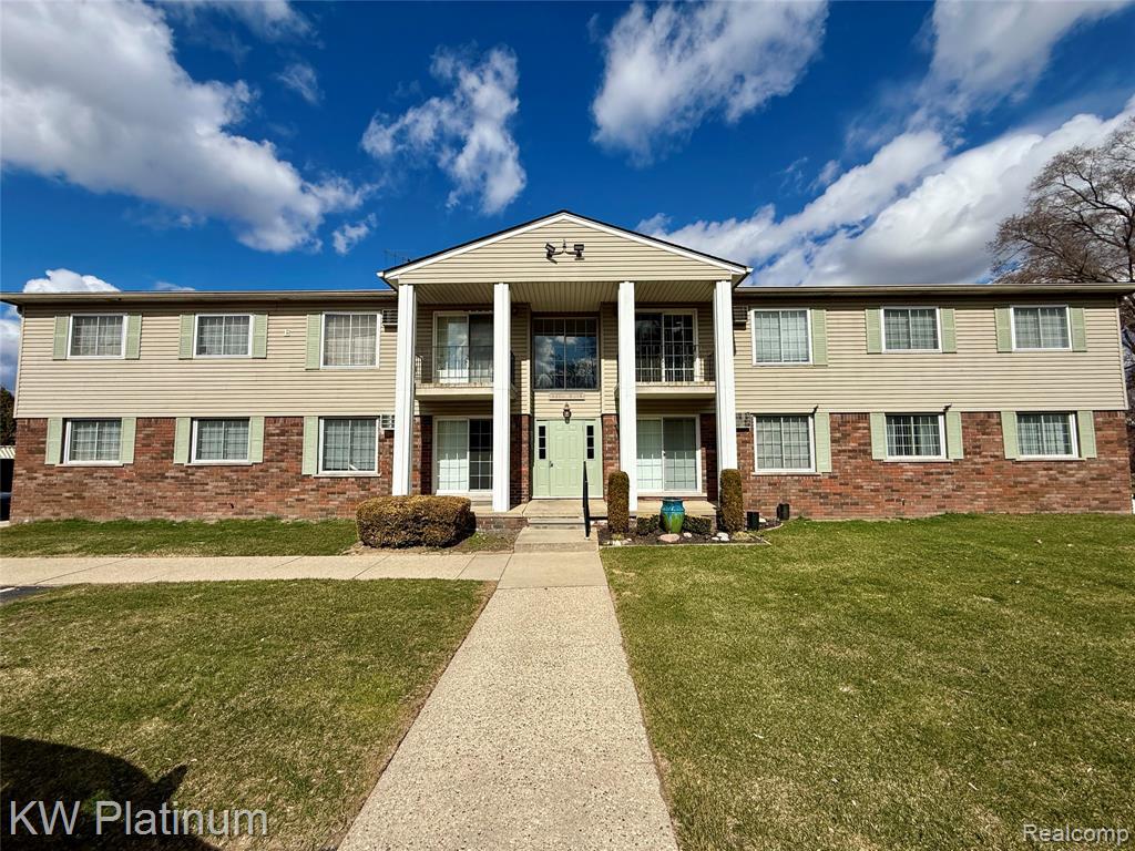 8214 24 Mile Road, Utica, MI 48316 — front exterior