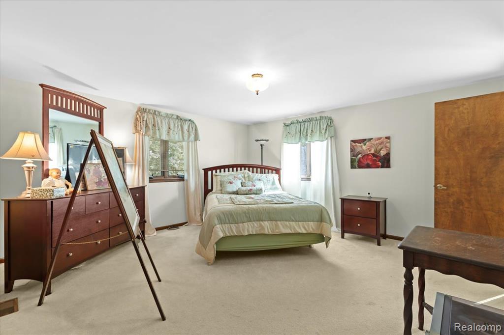60023 Trailwood Street, Washington, MI — Photo 18