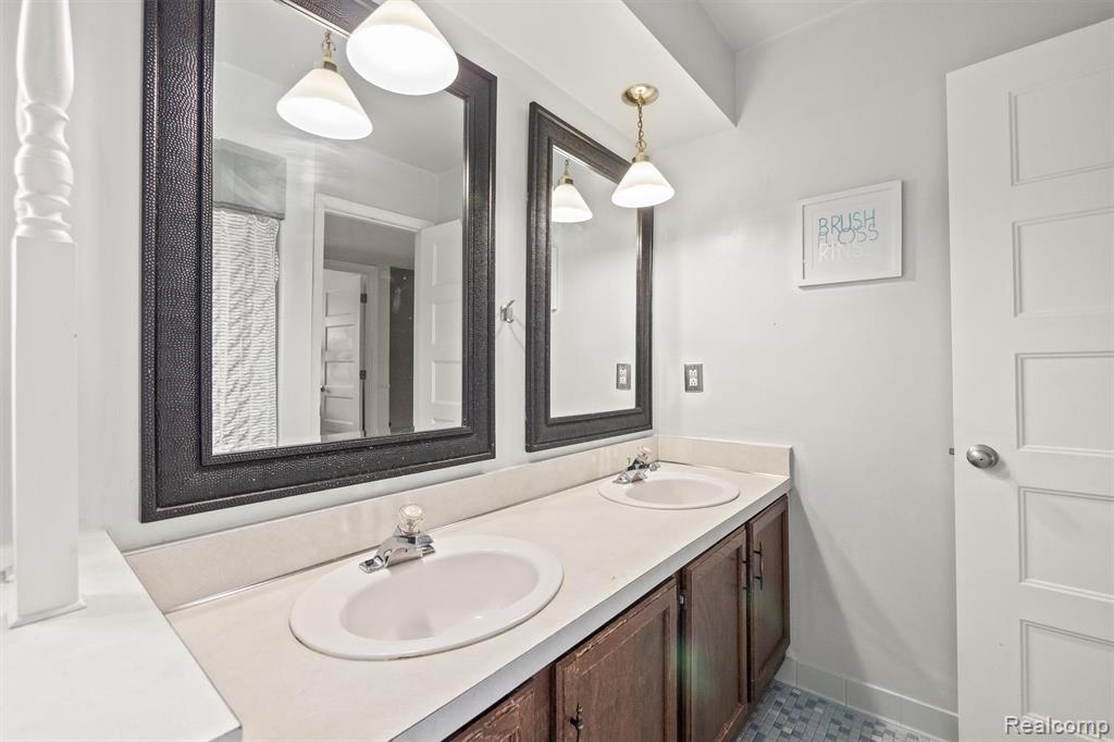 44644 Crestmont Drive, Canton, MI 48187 — Photo 19