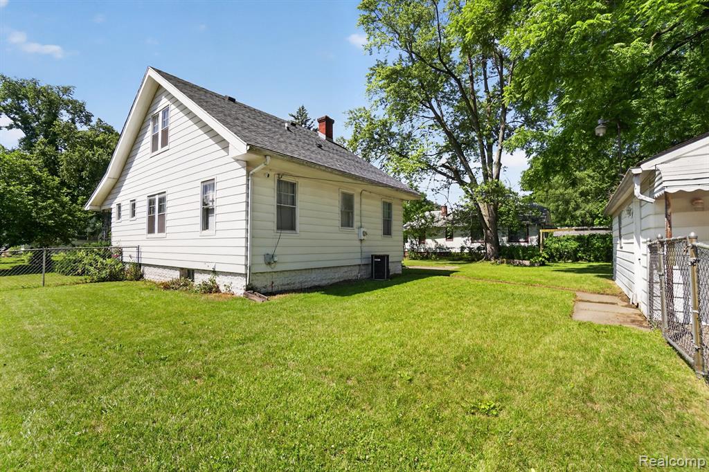 702 Leland Street, Flint, MI 48507 — Photo 30