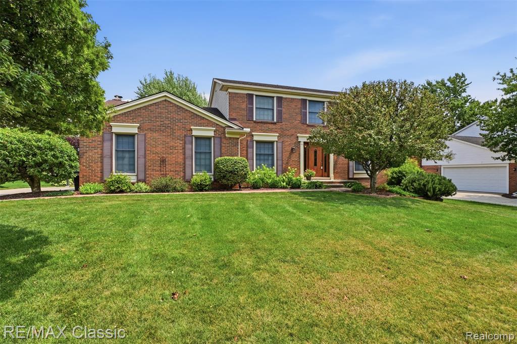 9700 Red Maple Drive, Plymouth, MI 48170