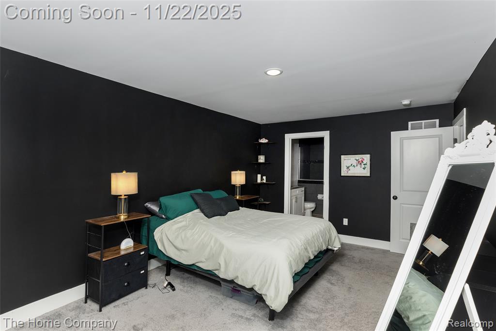 1226 E Bernhard Avenue, Hazel Park, MI 48030 — Photo 22
