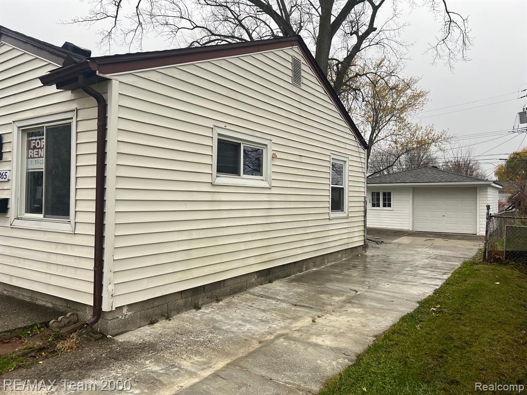 6365 HELEN Street, Garden City, MI — Photo 2