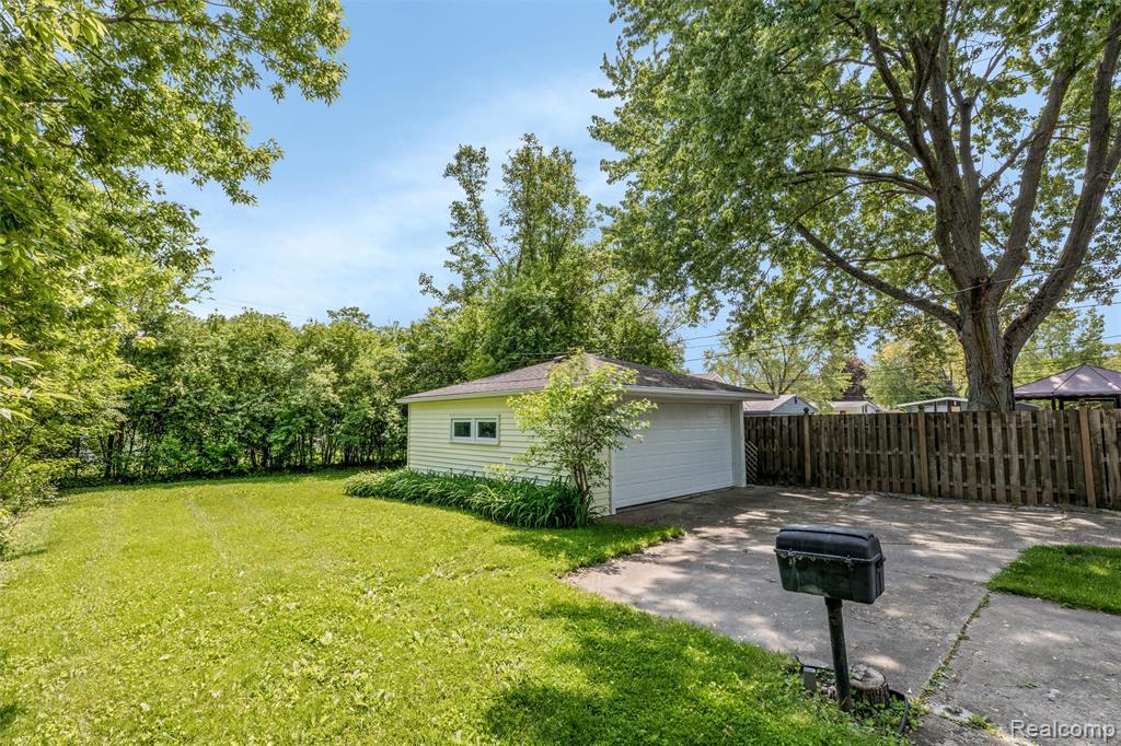 4410 Rosewold Avenue, Royal Oak, MI 48073 — Photo 35