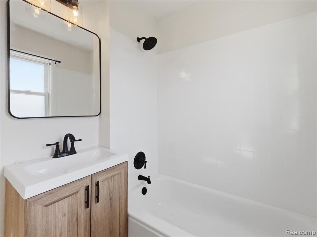 41 W George Avenue, Hazel Park, MI 48030 — Photo 23
